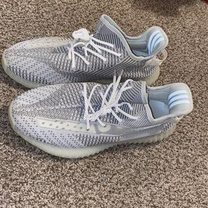 Fake static yeezy
